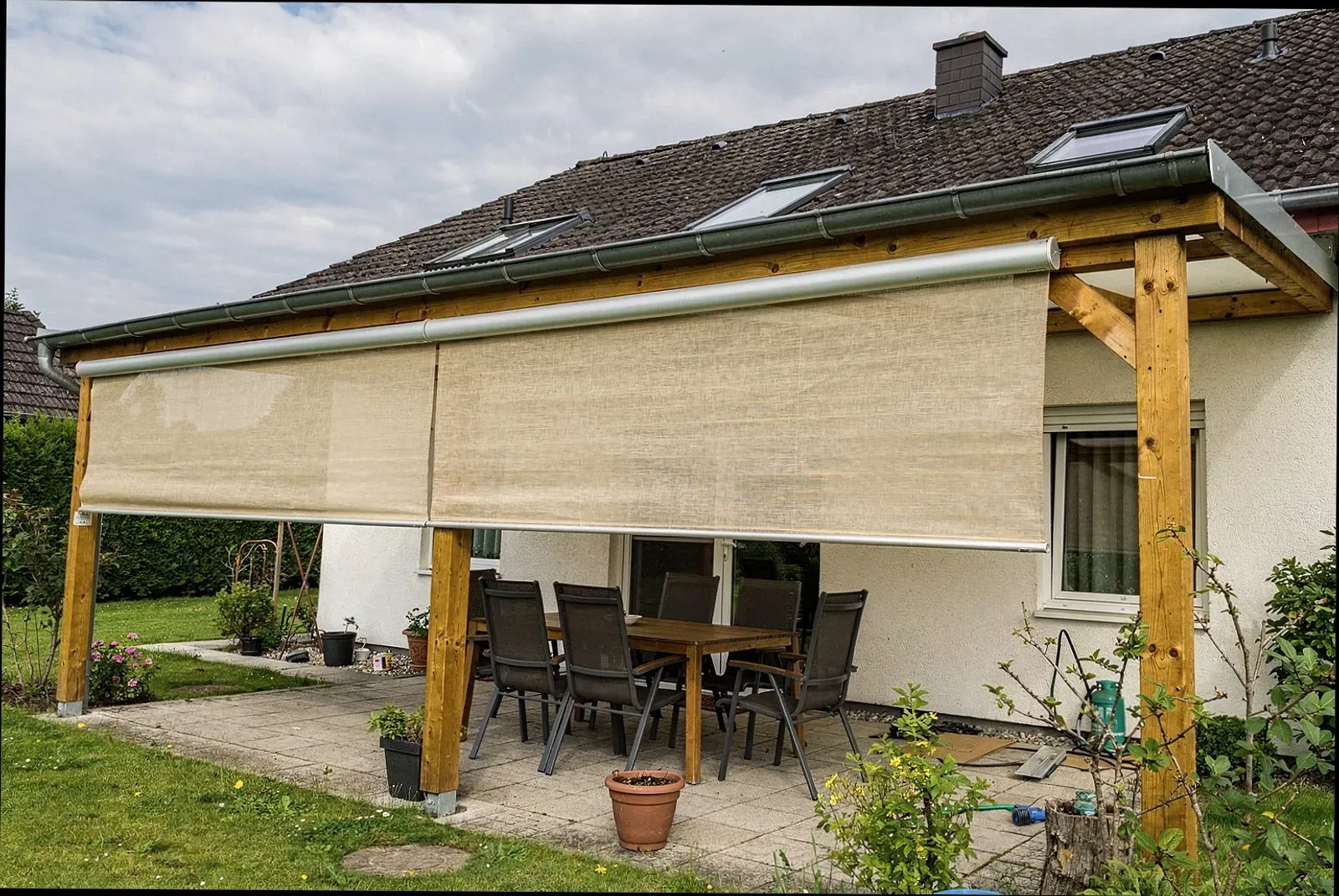 Beschattung unter einer Terrassenüberdachung in Roth
